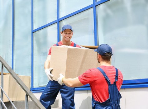 Local removals team handling access challenges in Pentonville