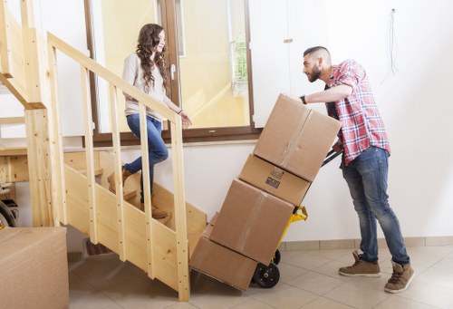 Local van transport for boxes and furniture in Pentonville